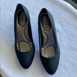 Judith pump by Coach and Four